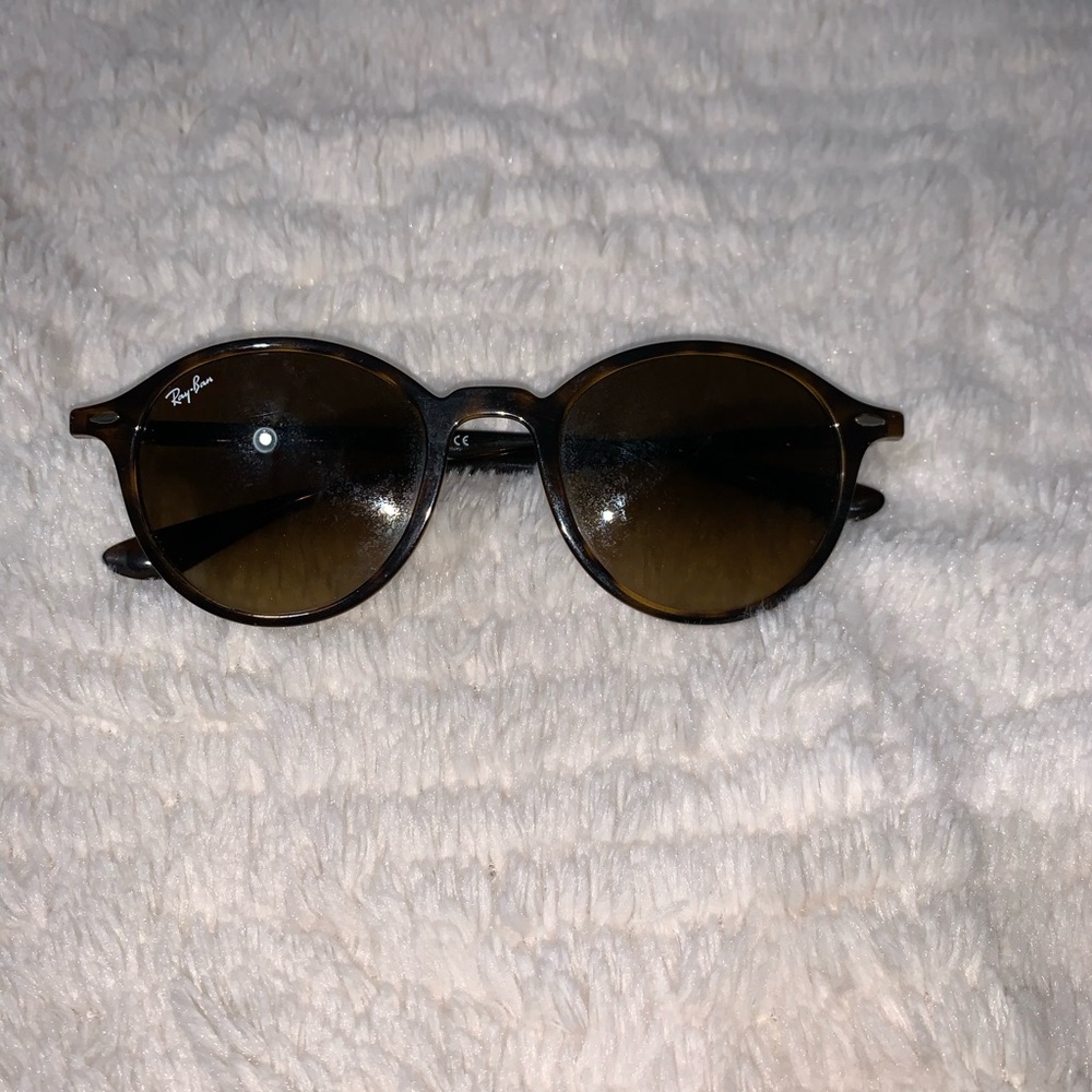 Ray Ban Sun Glasses